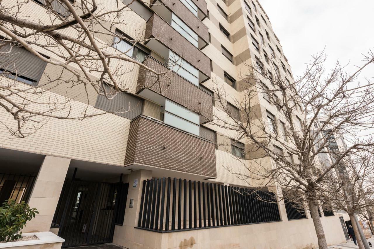 Valdebebas-ifema Apartamento *