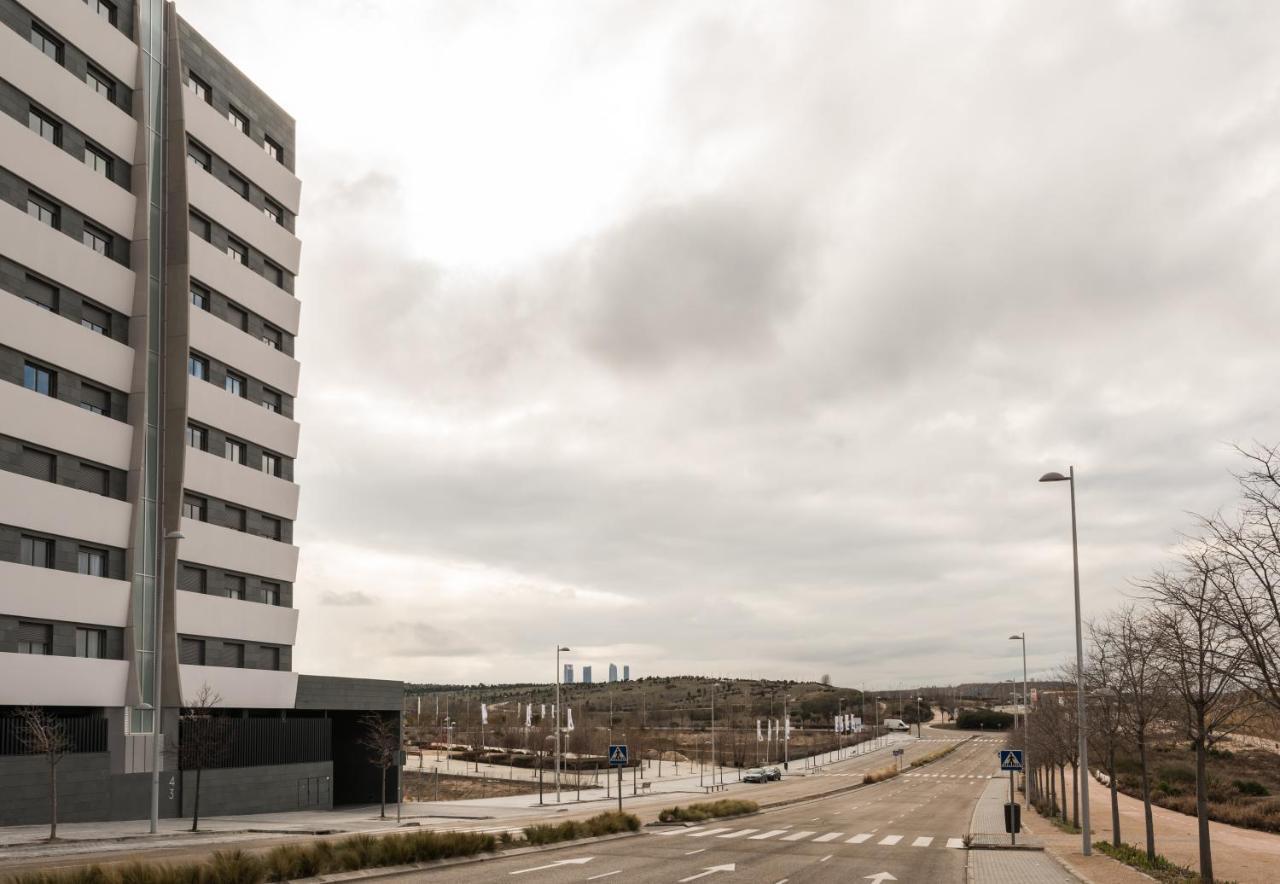 Valdebebas-ifema Apartamento *